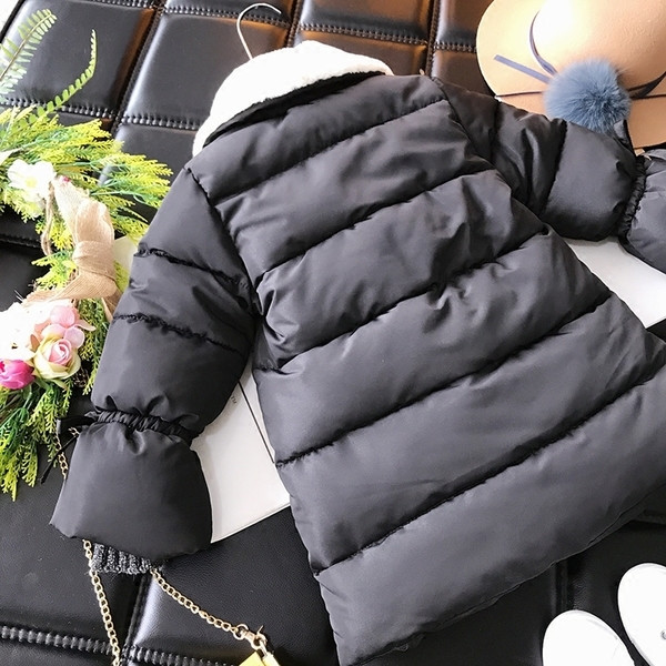 Дебело детско зимно яке за момичета в широк модел в черен цвят