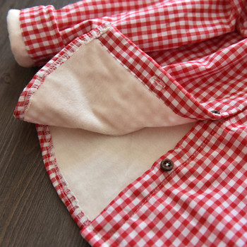 Спротно-елегантна карирана детска риза за момичета с мини апликация в червен и син цвят