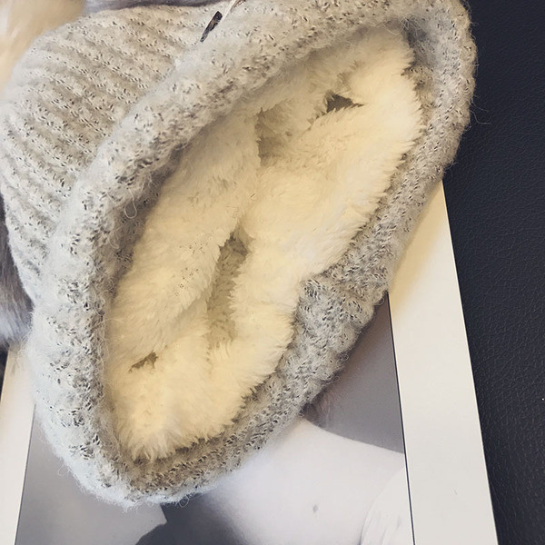 Стилна детска шапка за момичета и момчета с пухчета