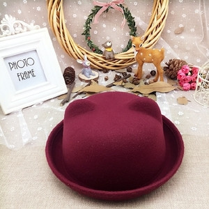 Стилна детска шапка с козирка и в много цветове