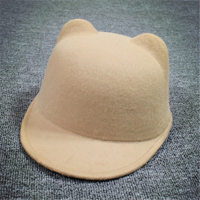 Стилна детска шапка с козирка и в много цветове