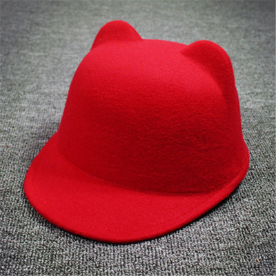 Стилна детска шапка с козирка и в много цветове