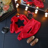 Детски спортен зимен комплект  за момичета от две части с аликация звезда в черен и червен цвят