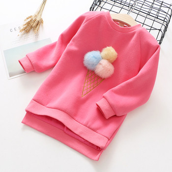 Актуален детски пуловер за момичета с апликация и пухени цветни топчета в четири цвята