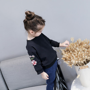 Σύγχρονη παιδική κορίτσια πουλόβερ με O-σχήμα κολάρο με floral κεντήματα στα μανίκια σε τρία χρώματα