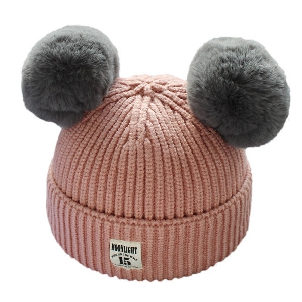 Ежедневна зимна детска шапка в няколко цвята и пухчета