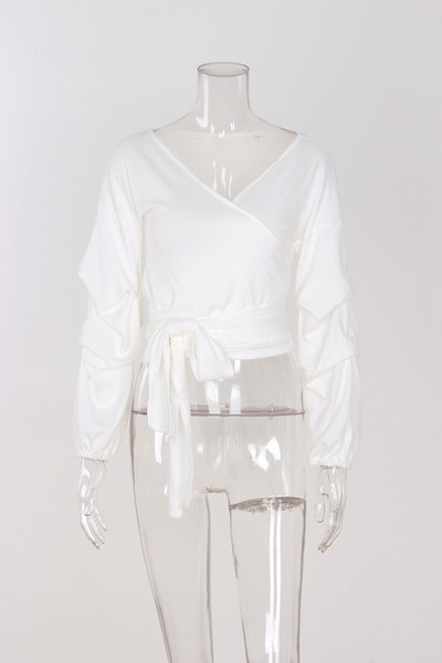 Модерна дамска блуза скъсен модел с дълбоко деколте и широки ръкави в четири цвята