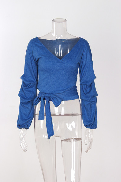 Модерна дамска блуза скъсен модел с дълбоко деколте и широки ръкави в четири цвята