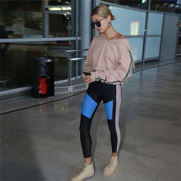 Спортно-ежедневен дамски суичър с качулка и V-образно деколте