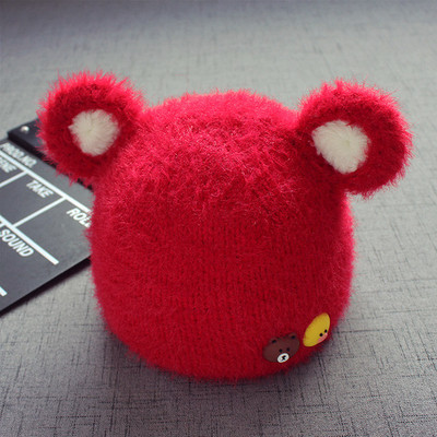 Пухена детска шапка - унисекс с ушички