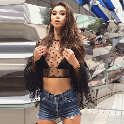 Скъсена прозрачна блуза с разкроени ръкави в черен цвят