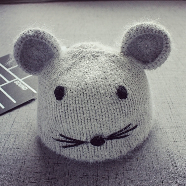 Плетена детска шапка за момичета и момчета с ушички