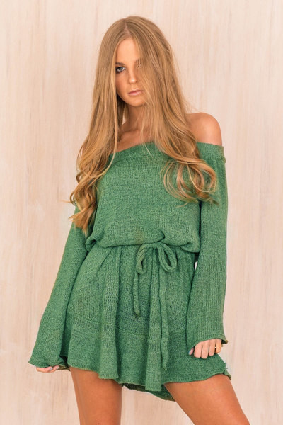 Спортно-елегантна дамска рокля от фино плетиво с коланче в четири цвята 