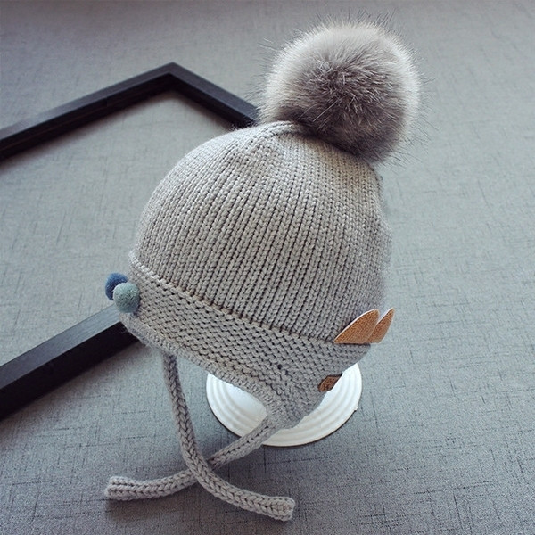 Плетена шапка за момичета и момчета