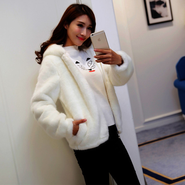 Спортно дамско кожухче с качулка в четири цвят