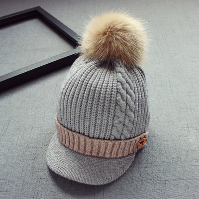 Ежедневна шапка за момичета и момчета с козирка и пухче