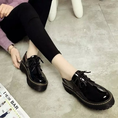 Стилни лачени  топли обувки с груба подметка в два цвята