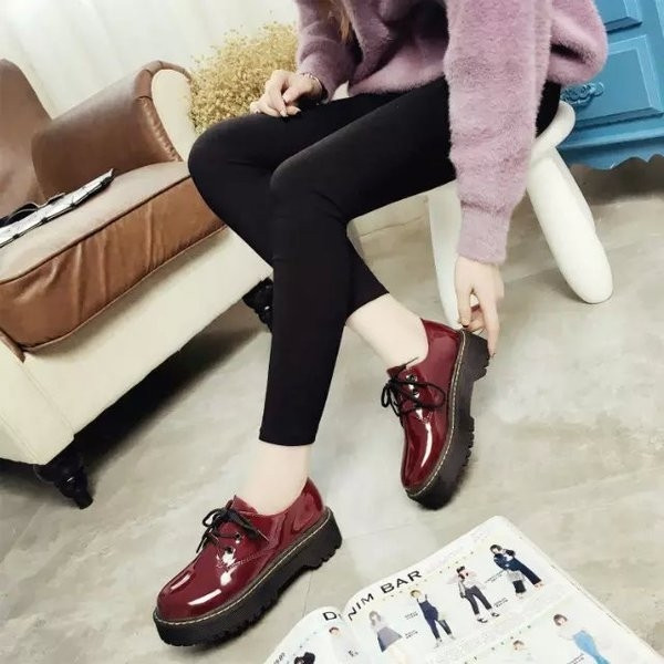 Стилни лачени  топли обувки с груба подметка в два цвята