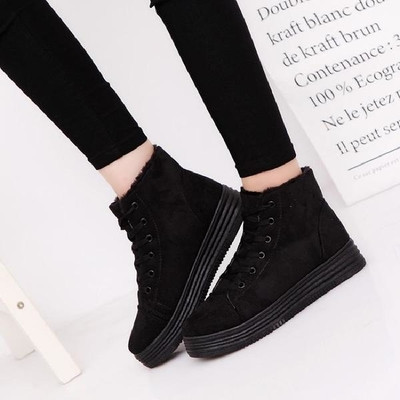 Спортни дамски топли кецове с равна подметка в сив и черен цвят