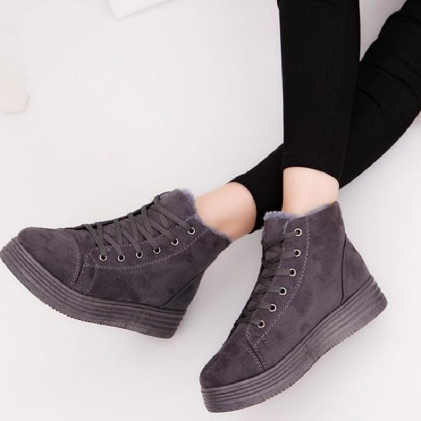 Спортни дамски топли кецове с равна подметка в сив и черен цвят