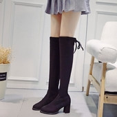 Елегантни дамски ботуши от еко велур с пискюл, на дебел ток в черен цвят