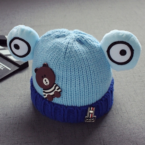 Зимна интересна шапка за момичета и момчета с ушички 