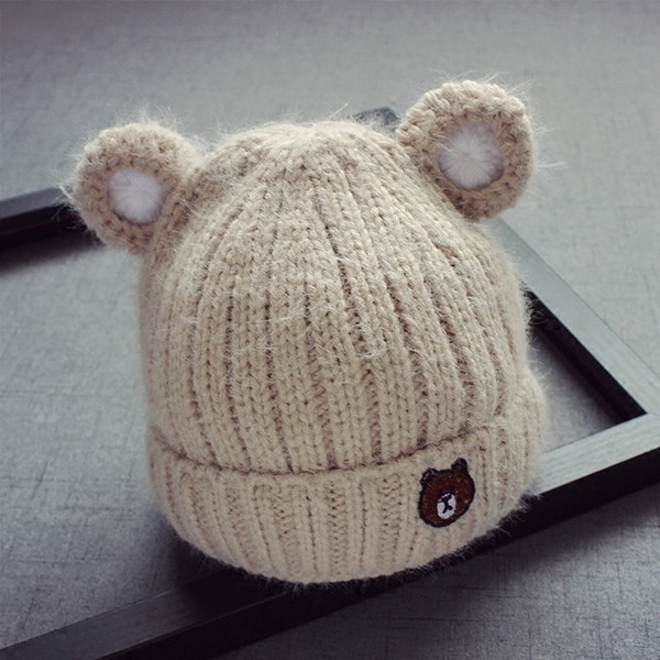 Вълнена детска шапка за момичета и момчета с ушички в различни цветове