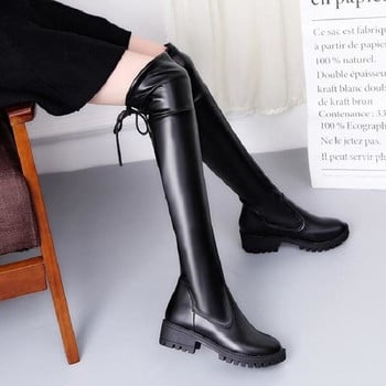 Дамски чизми от еко кожа с груба и устойчива подметка в черен цвят