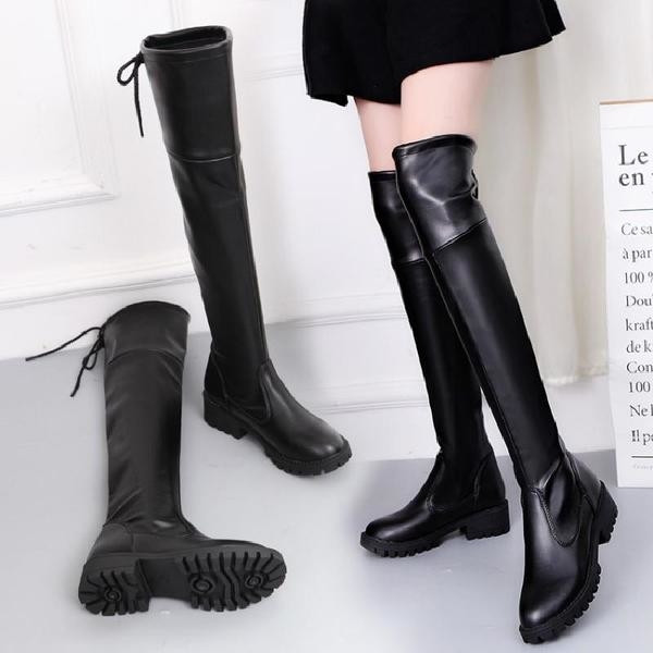 Дамски чизми от еко кожа с груба и устойчива подметка в черен цвят