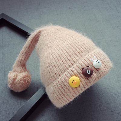 Детска шапка с анимационни декорации и в много цветове