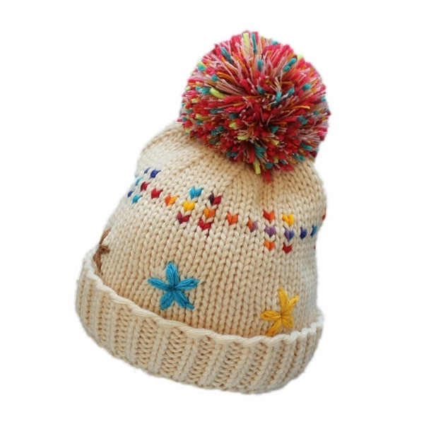 Цветна детска шапка за студените дни