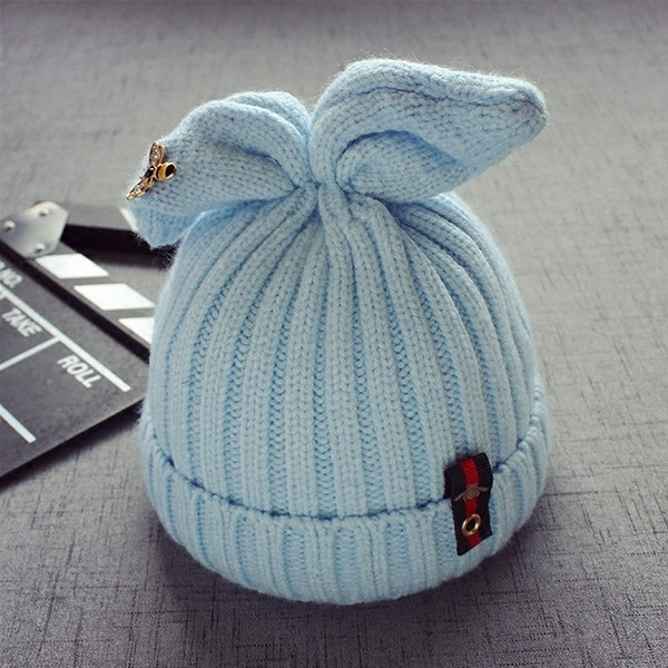 Плетена зимна шапка - унисекс, с ушички