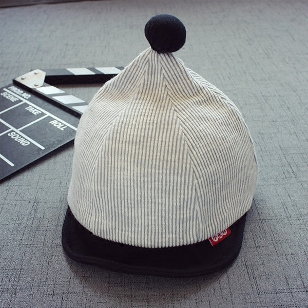 Зимна детска шапка - унисекс, подходяща за студените дни