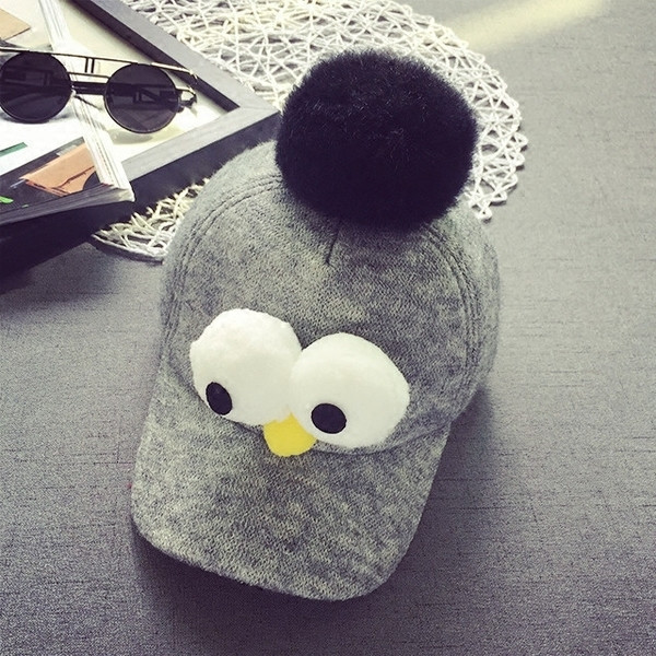 Ежедневна зимна шапка за деца с козирка