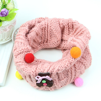 Меко зимно шалче за момичета с пухени топчета и 3D декорации в различни цветове