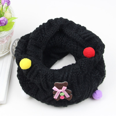 Меко зимно шалче за момичета с пухени топчета и 3D декорации в различни цветове