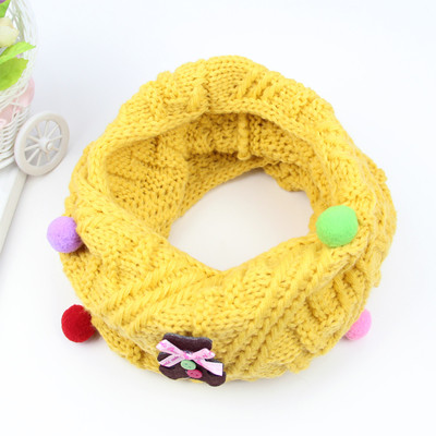 Меко зимно шалче за момичета с пухени топчета и 3D декорации в различни цветове