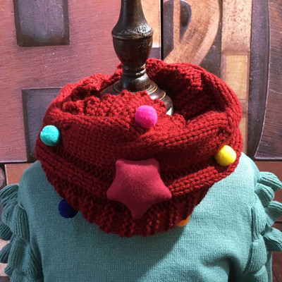 Меко зимно шалче за момичета с пухени топчета и 3D декорации в различни цветове