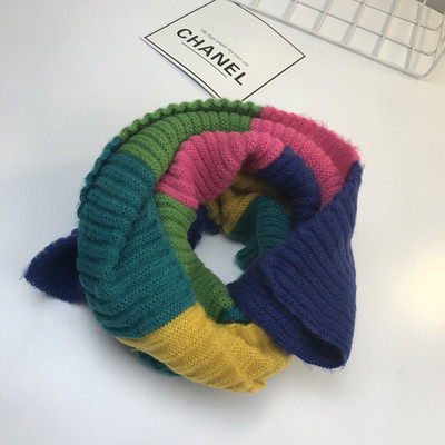 Стилен зимен унисекс шал в меки цветове