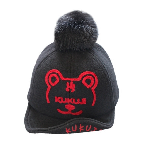 Ежедневна детска шапка с козирка и пух, в четири цвята