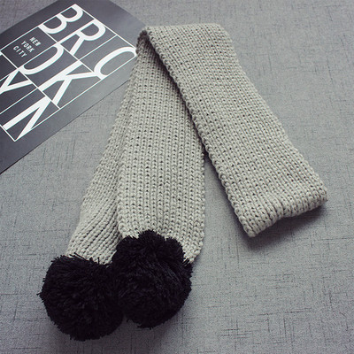 Πλεκτά κασκόλ σε διάφορα χρώματα με χάντρες