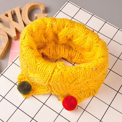 Топъл зимен унисекс шал с пухени цветни топчета