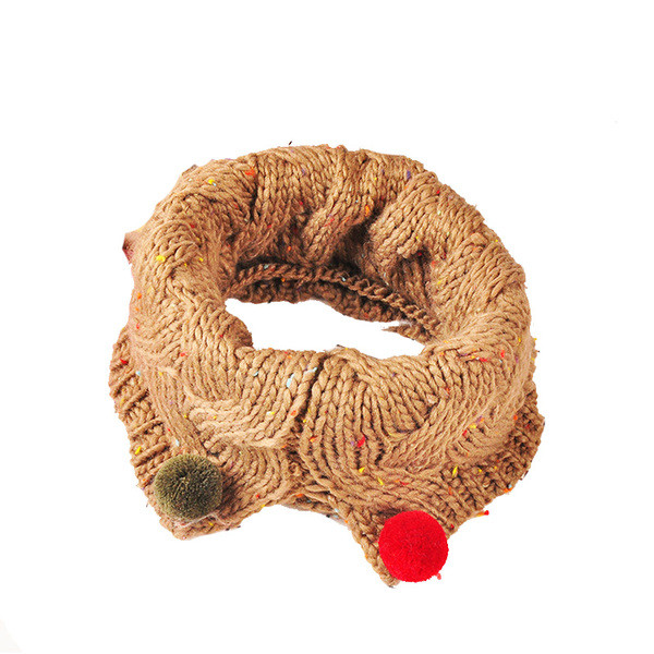 Топъл зимен унисекс шал с пухени цветни топчета