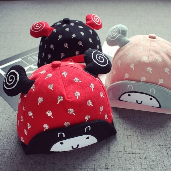 Детска шапка - унисекс с принт