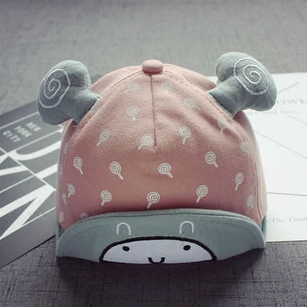 Детска шапка - унисекс с принт