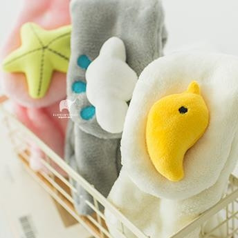 Плюшен детски шал с 3D декорация в различни цветове