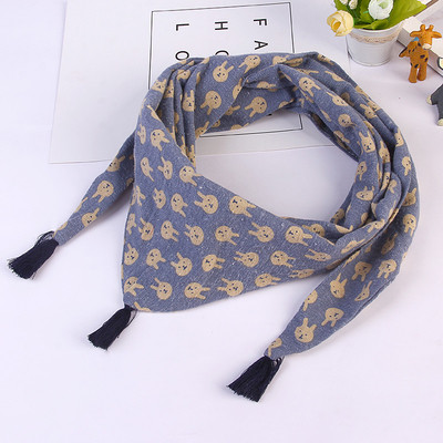 Детски триъгълен шал с принт в различни цветове