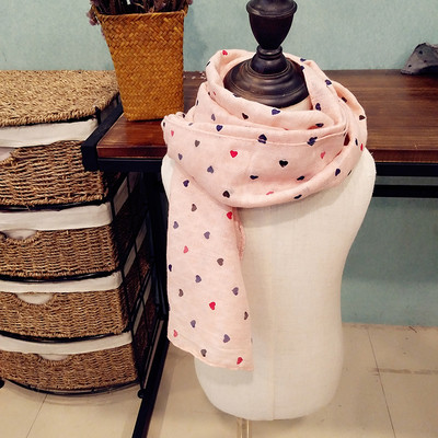 Детски шал с принт в много различни цветове, подходящи за зимата