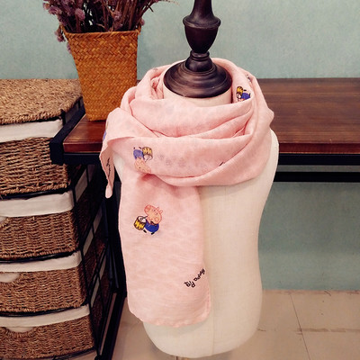 Детски шал с принт в много различни цветове, подходящи за зимата