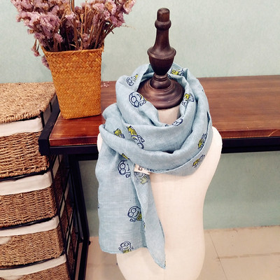 Детски шал с принт в много различни цветове, подходящи за зимата